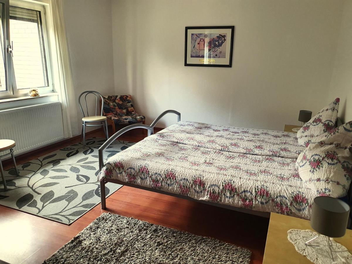 Ferienwohnung Am Rauenhuebel Völklingen Exteriör bild