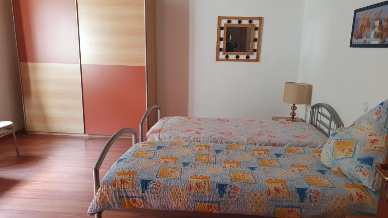 Ferienwohnung Am Rauenhuebel Völklingen Exteriör bild