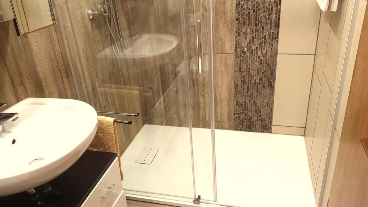 Ferienwohnung Am Rauenhuebel Völklingen Exteriör bild