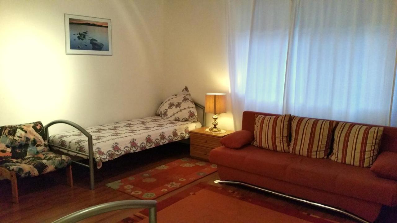 Ferienwohnung Am Rauenhuebel Völklingen Exteriör bild